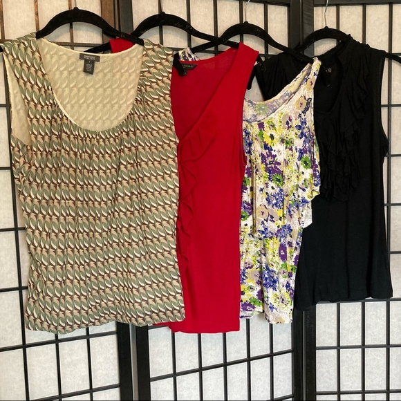 Stylish Sleeveless Tops Bundle – Women’s Ruffle, Floral, Blouses Size Small - Picture 4 of 14